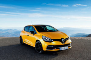 พร้อมประชัน! Renault เปิดตัว "Clio RS 200 EDC" พร้อมท้าชนทุกยี่ห้อ