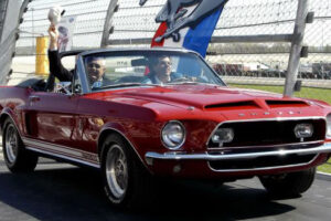 Ford เผยรถแบบ "Mustang" รุ่นใหม่ก้าวทันเทคโนโลยีแต่รักษาเอกลักษณ์เดิมไว้
