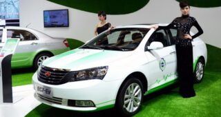 Geely เปิดตัวรถแบบ "EC7-EV" กับ "Detroit Electric Technology"