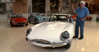 Jaguar E-Type ของ Jay Leno ในเฉดสีขาว