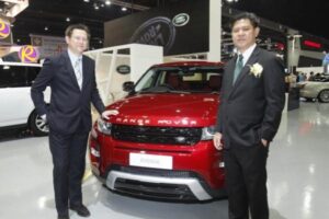 Jaguar และ Land Rover ปลื้มยอดจองในงานมอเตอร์โชว์ 2013