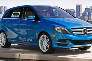 พลังไฮเทค! Mercedes-Benz เปิดตัวรถพลังงานไฟฟ้าแบบ "B-Class" โฉม U.S.