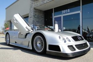 นักแต่งรถนำ "2002 Mercedes-Benz CLK GTR" ปรับเครื่องใหม่ลงขายใน eBay
