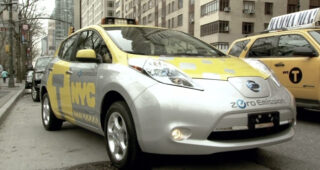 Nissan ร่วมมือกับเมือง New York นำร่องทดสอบรถ "Leaf" มาทำ Taxi