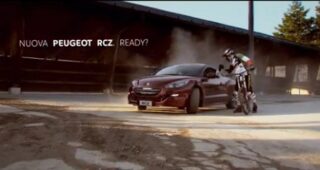 Peugeot RCZ เอาชนะจักรยานเสือภูเขา ในวิดีโอโฆษณาชุดใหม่