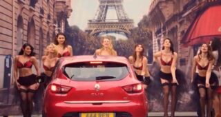 Renault เล่นตลกด้วยปุ่ม "Va Va Voom" นำ Paris มาสู่สายตาคุณ