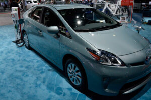 Toyota เผยยอดขายรถแบบ "Prius" ลดลงตามราคาแก๊สที่แสนถูก