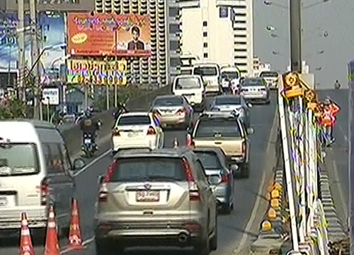 กทม.ปิดซ่อมสะพานข้ามทางแยก 5 แห่งในปี 56