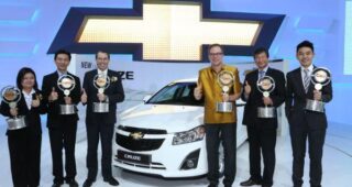 Chevrolet คว้า 6 รางวัลรถยนต์ยอดเยี่ยมแห่งปี ที่งานมอเตอร์โชว์ 2013