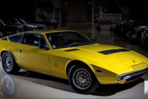 1975 Maserati Khamsin โดดเด่นในโรงรถ Jay Leno