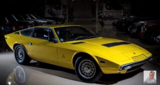 1975 Maserati Khamsin โดดเด่นในโรงรถ Jay Leno