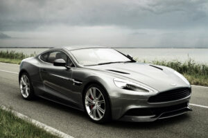 Aston Martin เจรจา Daimler ผลิตเครื่องยนต์แบบใหม่