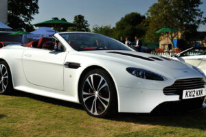 Aston Martin เผยจะหยุดการจำหน่ายรถแบบ