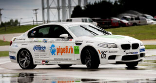 นักขับชื่อดังดริฟท์รถ BMW ระยะทางไกลกว่า 47 ไมล์