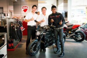 บัวขาวได้ซิ่ง Ducati สมใจอยาก!