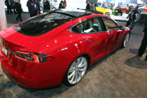"Tesla Model S" ทำเซอร์ไพรซ์ทำยอดขายแซงหน้า Chevrolet Volt และ Nissan Leaf