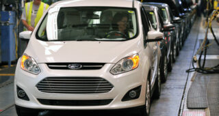 Ford “โดนฟ้อง” ตัวเลขอัตราประหยัดน้ำมันเกินจริง