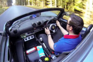 Lotus เปิดเผยรายละเอียดรถรุ่นใหม่ "Exige S Roadster" ผ่านทางวีดีโอ