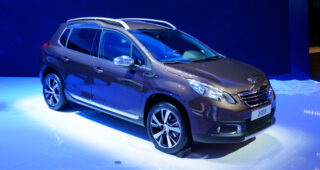 Peugeot 2008 Crossover ด้วยราคา £12,995