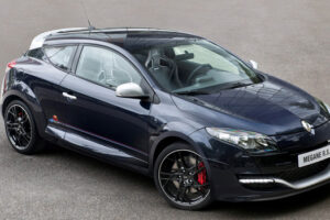 Renault เปิดตัวรถรุ่นพิเศษ "Mégane RS Red Bull Racing RB8"