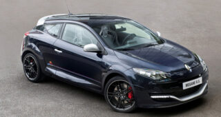 Renault เปิดตัวรถรุ่นพิเศษ "Mégane RS Red Bull Racing RB8"