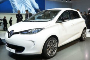 Renault เผยรถแบบ " RS-Badged Electric Car" ยังไม่แน่นอน