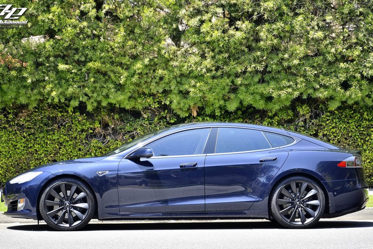 Tesla s blue deals
