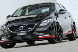 Pirelli จับมือ Heico Sporti แต่งรถ Volvo V40 รุ่นพิเศษฉลองครบรอบ 50 ปี