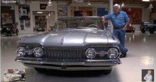 Jay Leno นำรถแบบ "1959 Oldsmobile Super 88" อวดชาวโลกเล่นๆ