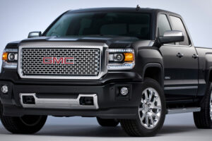 GMC เปิดตัวรถแบบ "2014 Sierra 1500 Denali" เครื่องยนต์แรงสุด 420 แรงม้า