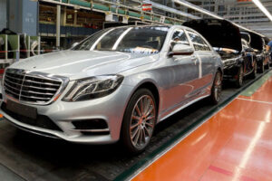 Mercedes-Benz แถลงการณ์ราคาขายรถแบบ "S-Class" ใน UK เริ่มต้น £62,650
