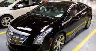 เผยภาพชุดแรก Cadillac ELR ก่อนการผลิตในโรงงานในเมือง Detroit