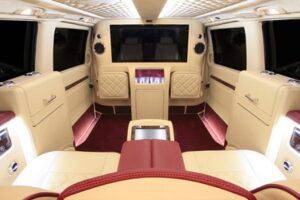 Carisma Auto แต่งหรู Mercedes-Benz Viano พร้อมภายในสุดอลังการ