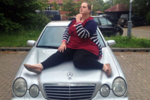 พบโฆษณาขายรถ "Mercedes Benz E320 CDI" สุดเจ๋งบน eBay