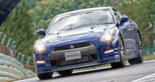 Nissan GT-R Nismo พร้อมกำลังกว่า 570 แรงม้า