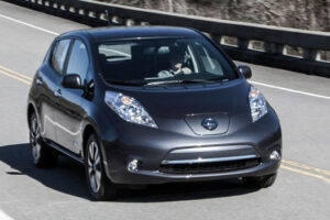 Nissan แถลงการณ์เปลี่ยนแบตเตอรี่รถแบบ "Leaf EV" รุ่นใหม่ของแบรนด์