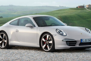 Porsche เปิดตัว "911" รุ่นใหม่พิเศษ ฉลอง 50 ปี