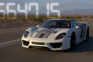 Porsche เผยทำการทดสอบรถแบบ "918 Spyder" รุ่นใหม่เกือบล้านไมล์แล้ว