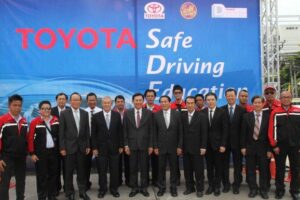 TOYOTA จับมือกรมการขนส่งทางบก เปิดหลักสูตร “พัฒนาครูฝึกอบรมขับขี่ปลอดภัย”