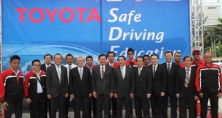 TOYOTA จับมือกรมการขนส่งทางบก เปิดหลักสูตร “พัฒนาครูฝึกอบรมขับขี่ปลอดภัย”