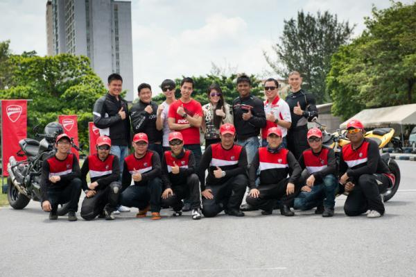 “บัวขาว” ลุยซ้อมขี่ดูคาติ