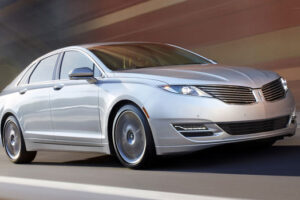 Ford เพิ่มการผลิต MKZ Hybrid อีก 2 เท่า เพื่อเป็นโมเดลปี 2014