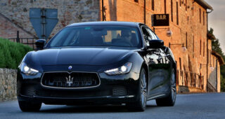 ชมภาพรถ "2014 Maserati Ghibli Sedan"