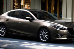 ภาพแจ่มๆ 2014 Mazda3 Sedan