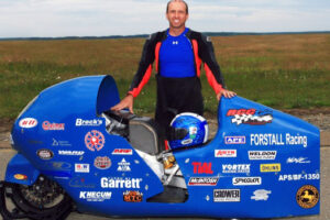 นักแข่งมอเตอร์ไซค์ Bill Warner เสียชีวิต หลังเสียหลักชนในรัฐ Maine