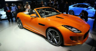 Jaguar ร่วมนำรถ "F-Type" ใหม่ล่าสุดประชันในงาน Goodwood