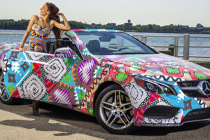 ไอเดียเก๋อ่ะ! แต่งเสื้อผ้าให้เข้ากับตัวรถ