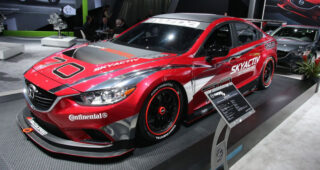 Mazda6 Grand-Am Racer กลายเป็นรถดีเซลคันแรกที่คว้าชัยชนะในการแข่งขัน Indianapolis