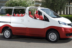 นักแต่งรถแปลงโฉม "Nissan NV200" เป็นรถเปิดประทุนสุดสวย