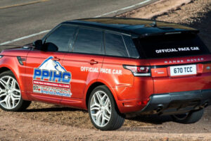 Range Rover Sport โฉมใหม่ ได้รับเลือกเป็นรถนำการแข่งขัน Pikes Peak ในปีนี้